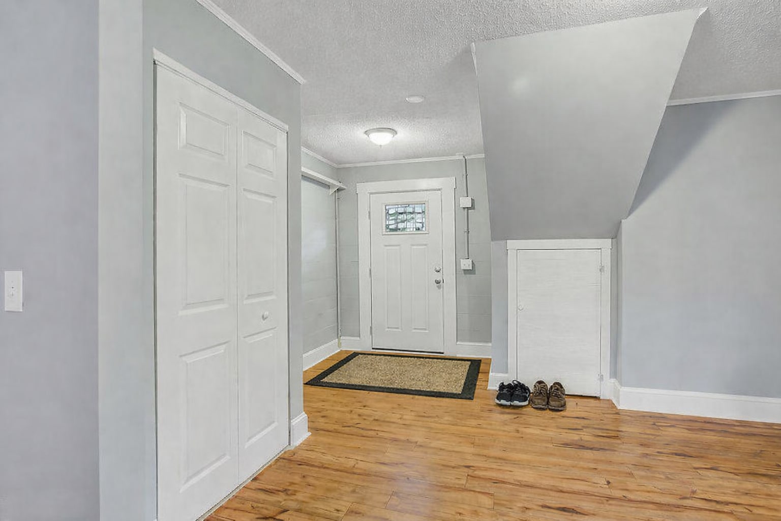 Building Photo - 1927 Monroe St