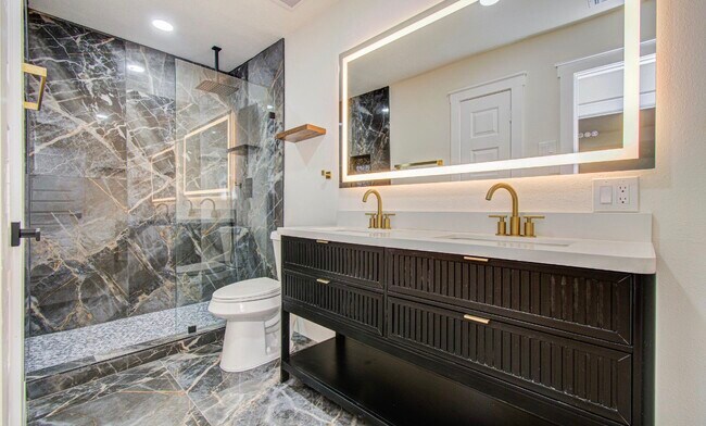 Building Photo - 14231 Misty Meadow Ln