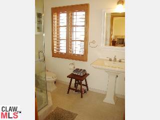 Building Photo - 7917 Westlawn Ave