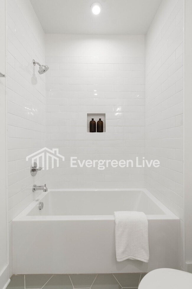 Building Photo - 129 Leggo Ave