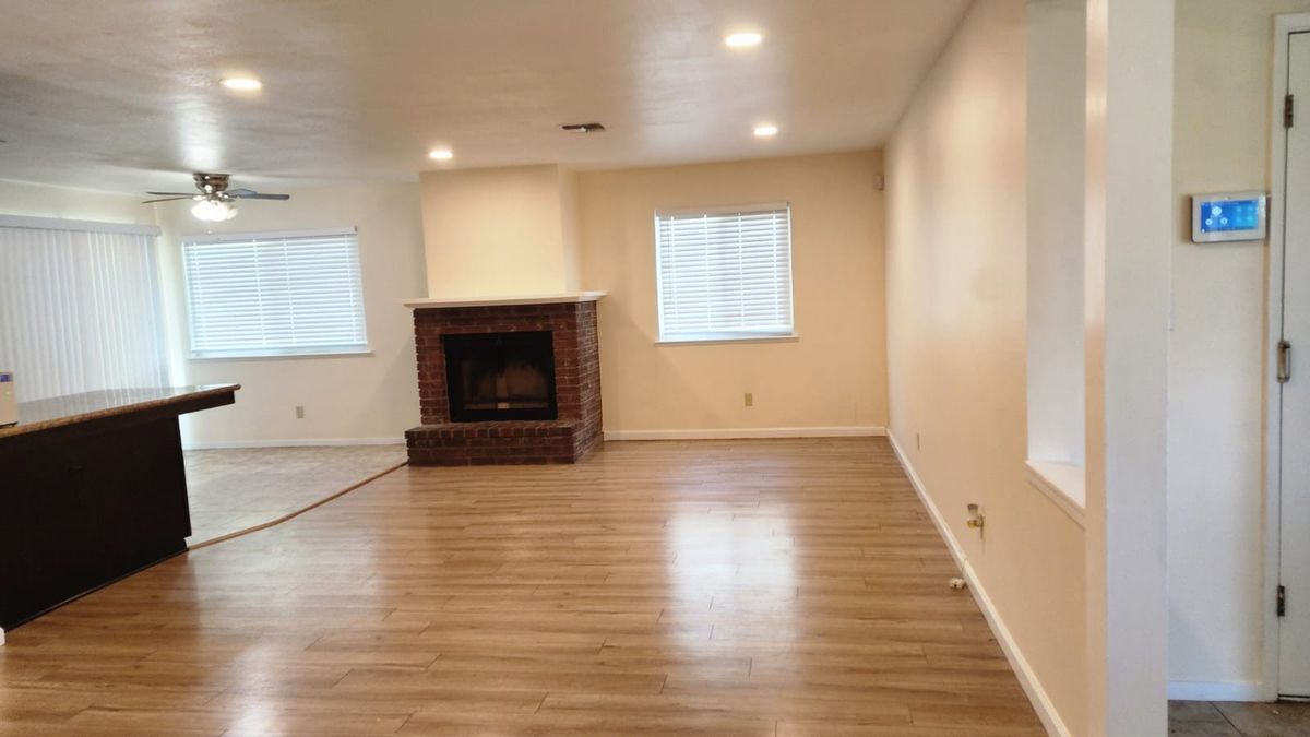 Building Photo - 1385 Wimbledon Ct