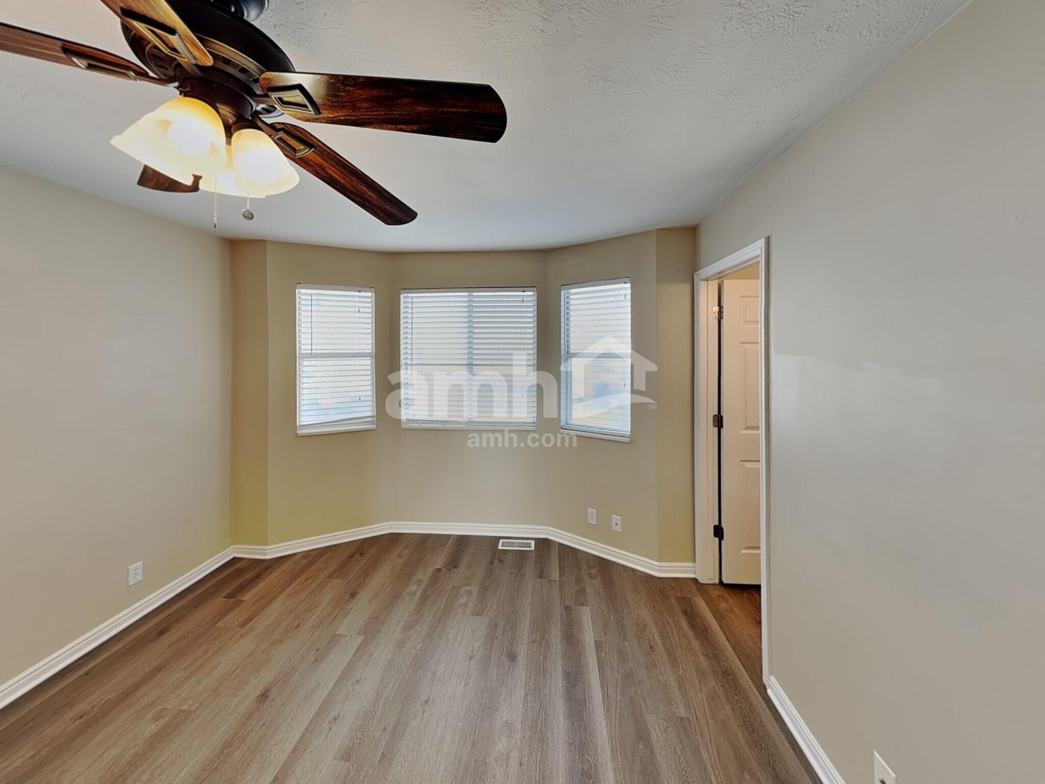 Building Photo - 1538 N 200 W