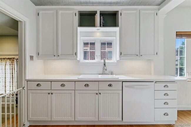 Building Photo - 1021 S Columbine St