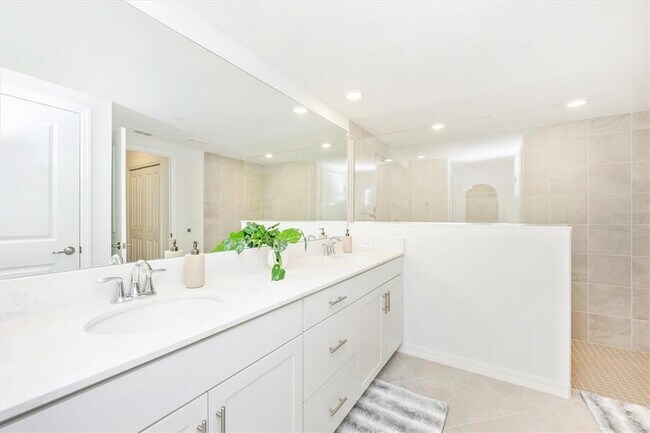Building Photo - 12620 Radiance Ct