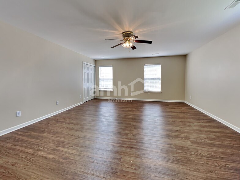 Building Photo - 310 Sabal Palmetto Ct