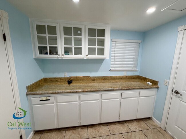 Building Photo - $5095 - Beautiful and Well Maintained South Gilroy Home w/ Salt Water Pool!!