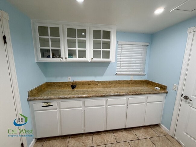 Building Photo - $5295 - Beautiful and Well Maintained South Gilroy Home w/ Salt Water Pool!!