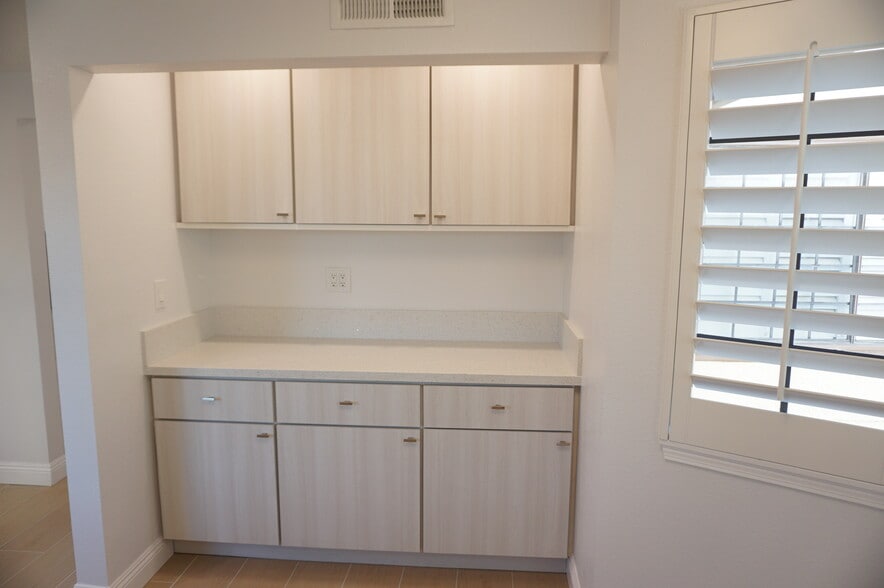 Building Photo - 12036 Shadow Ridge Way