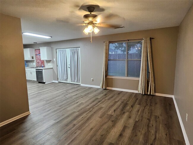 Building Photo - 19411 Ambrosia Falls Dr