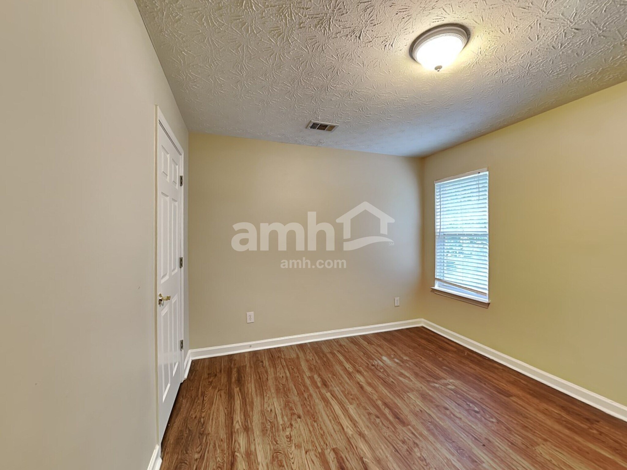 Building Photo - 540 Gables Ct