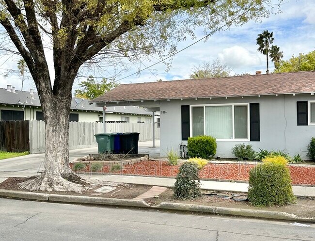 Primary Photo - 1818 Rose Ave