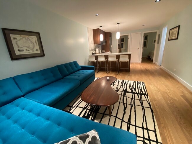 Building Photo - 19 Conselyea St