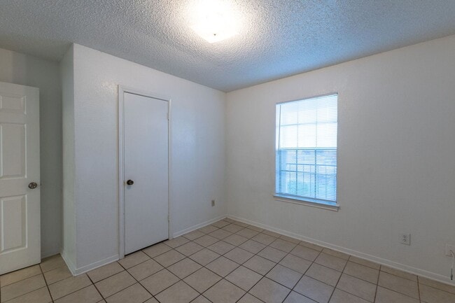 Building Photo - 501 Northern Dove Ln