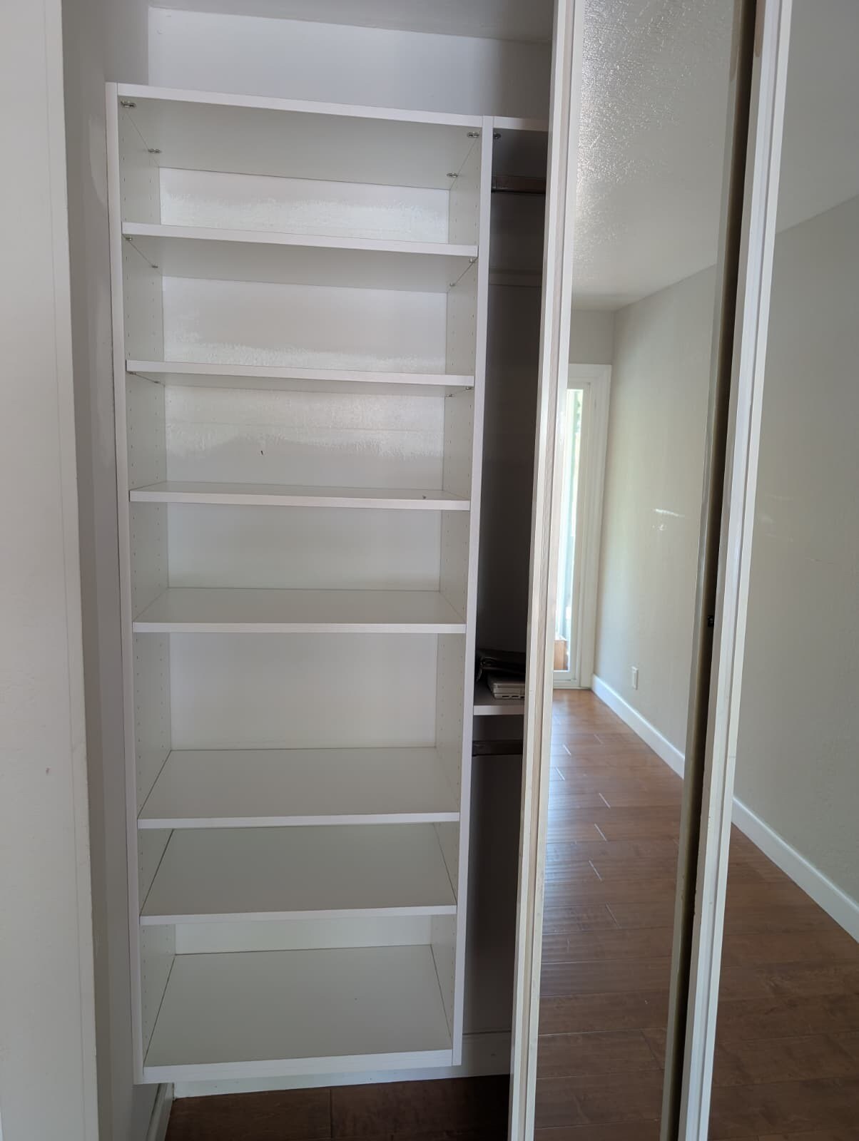 Building Photo - 280 Easy St