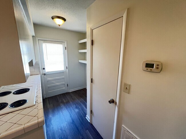 Building Photo - Two-Bedroom, 1.5 Bath Town Home Located near 48th Av North in Myrtle Beach!