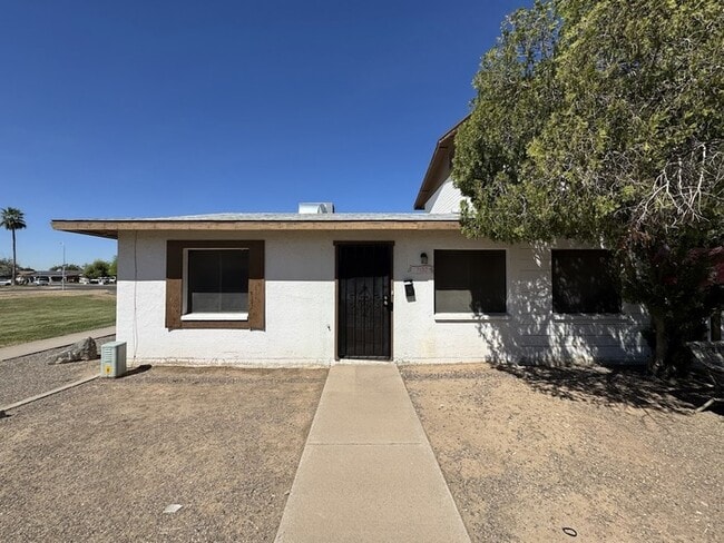 Building Photo - 7135 W Coolidge St