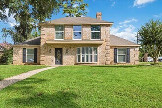 Building Photo - 5702 Old Lodge Dr