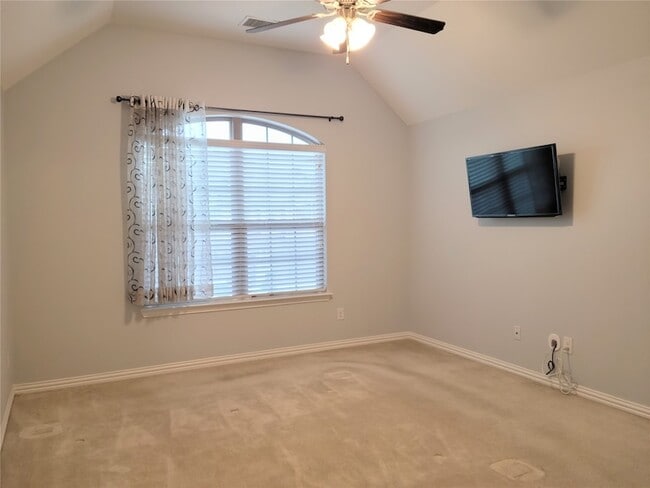 Building Photo - 4817 Bridgewater St