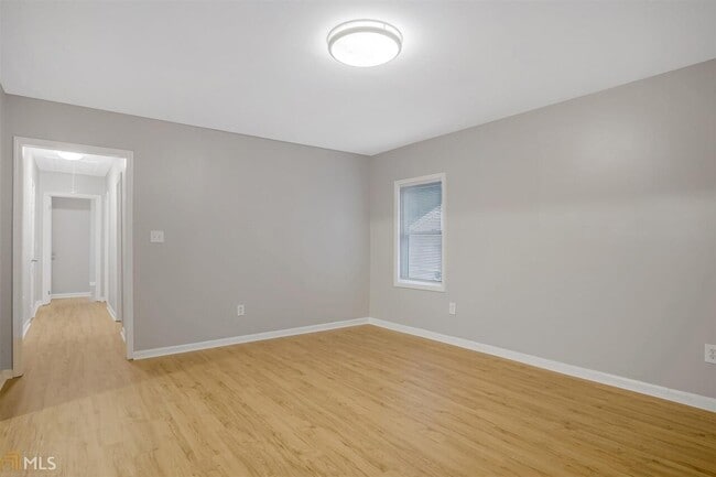 Building Photo - 1270 Trenton St SE