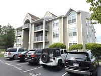 Building Photo - 2236 Lesner Crescent