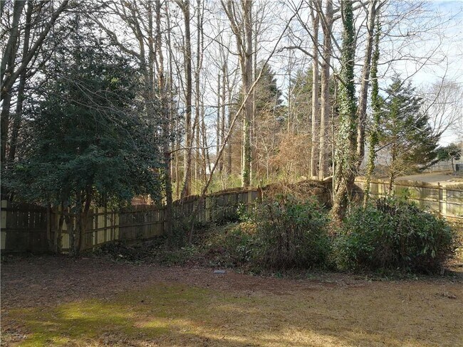 Building Photo - 7235 Treyburn Dr