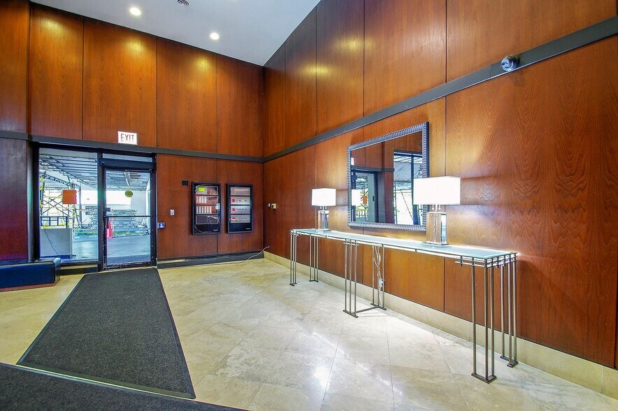 Building Photo - 5100 N Marine Dr