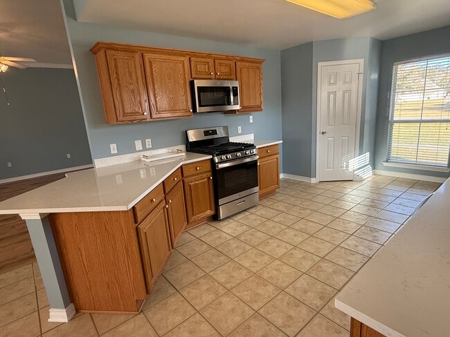 Building Photo - 41265 Schafer Dr