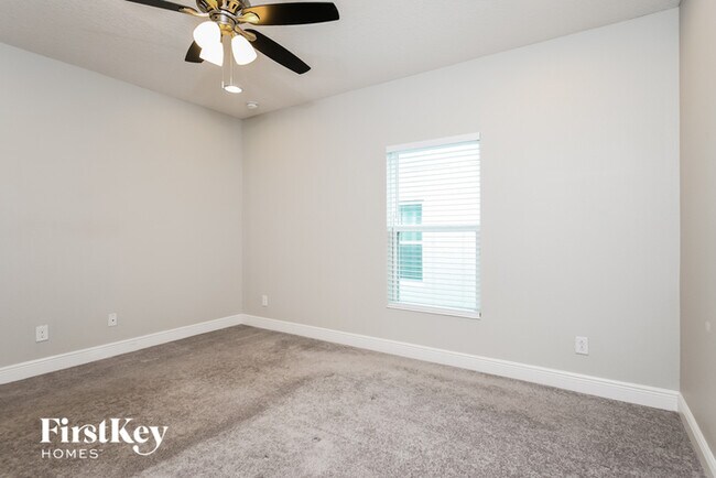 Building Photo - 9309 Oglethorpe Dr