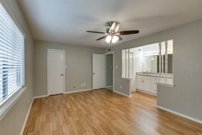 Building Photo - 114 Camilla Ln