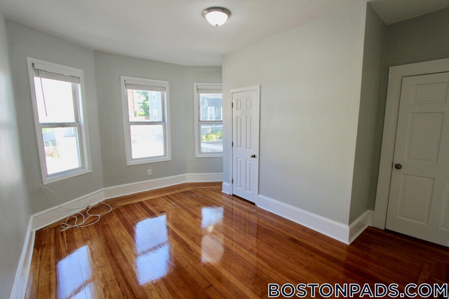 Building Photo - 203 Westville St