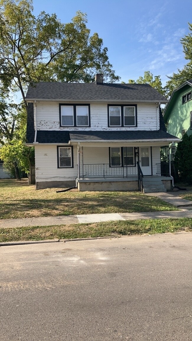 Building Photo - 338 Kenwood Ave