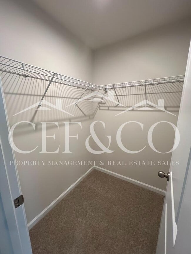 Building Photo - New Construction Gem – 4BR + Loft, Garage, and Great Amenities!