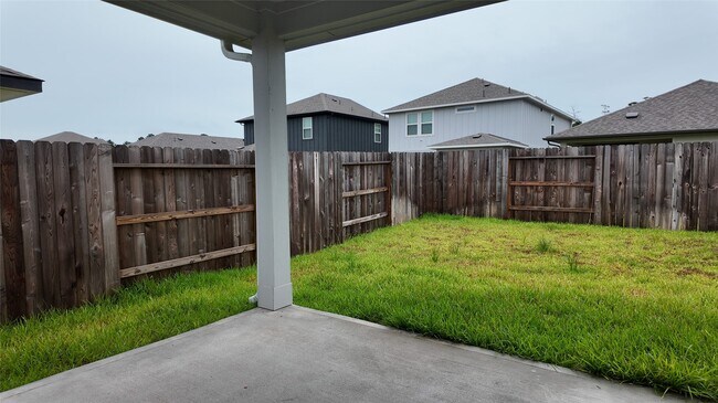 Building Photo - 16817 Harvest Grv Ln