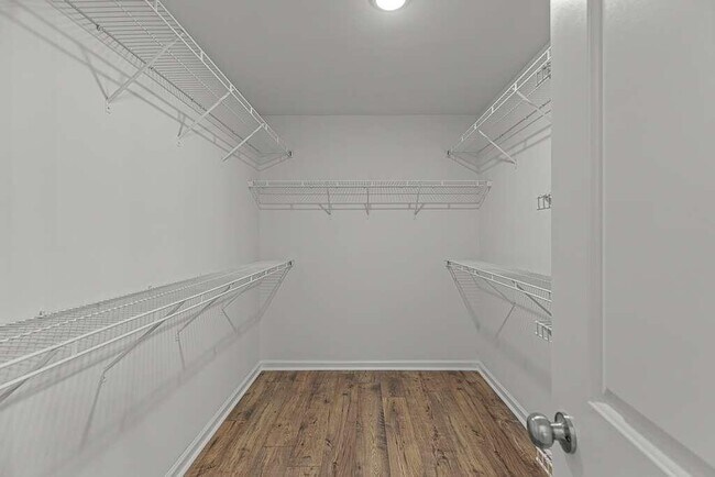 Building Photo - 3206 Montauk Hill Dr