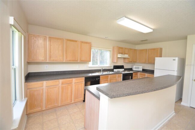 Building Photo - 116 London Dr