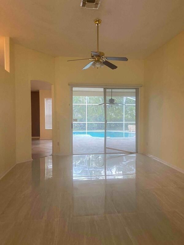 Building Photo - 7830 St Andrews Cir