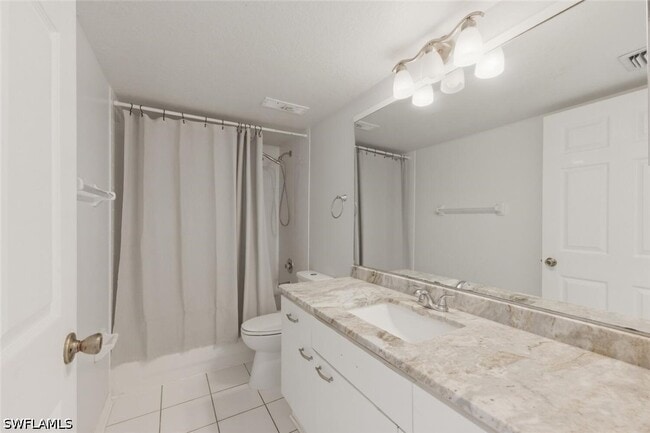 Building Photo - 9570 Crescent Garden Dr