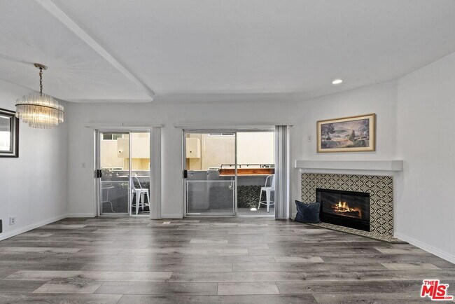 Building Photo - 1811 Manning Ave