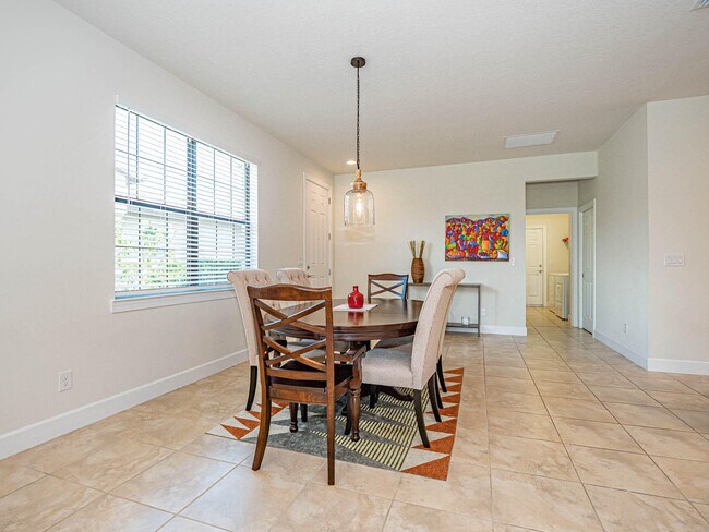 Building Photo - 5163 Longhorn Dr