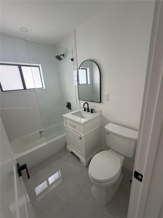 Building Photo - 15920 NW 17th Ct