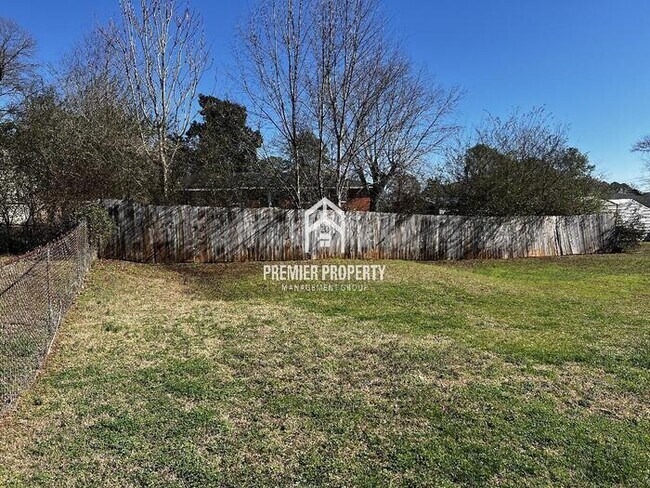 Building Photo - 3304 Deerfield Rd NW - Available Now!