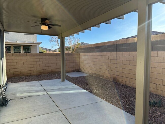 Building Photo - Modern North Las Vegas Townhome with Granite Countertops, Covered Patio & Open-Concept Living