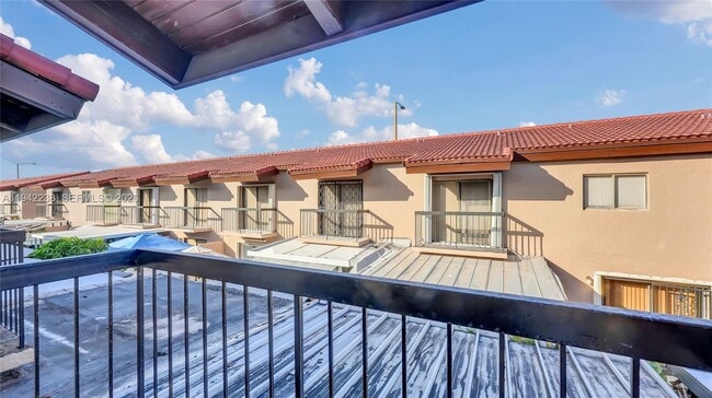 Building Photo - 1917 SW 107th Ave