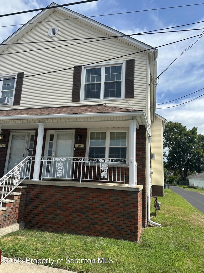 Building Photo - 416 W Atherton St
