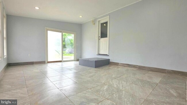 Building Photo - 361 David Hall Rd