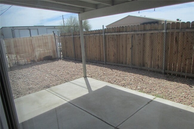 Building Photo - 432 Harbor Dr