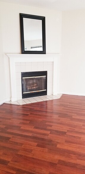 Wood Burning Fireplace - 1520 Adeline St