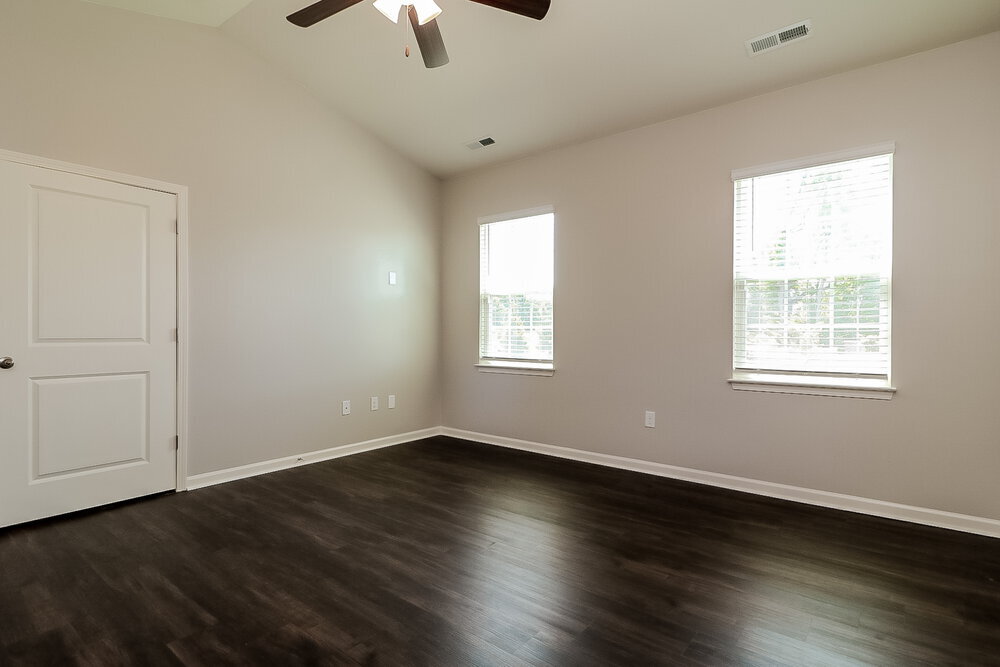 Building Photo - 238 S Great White Way