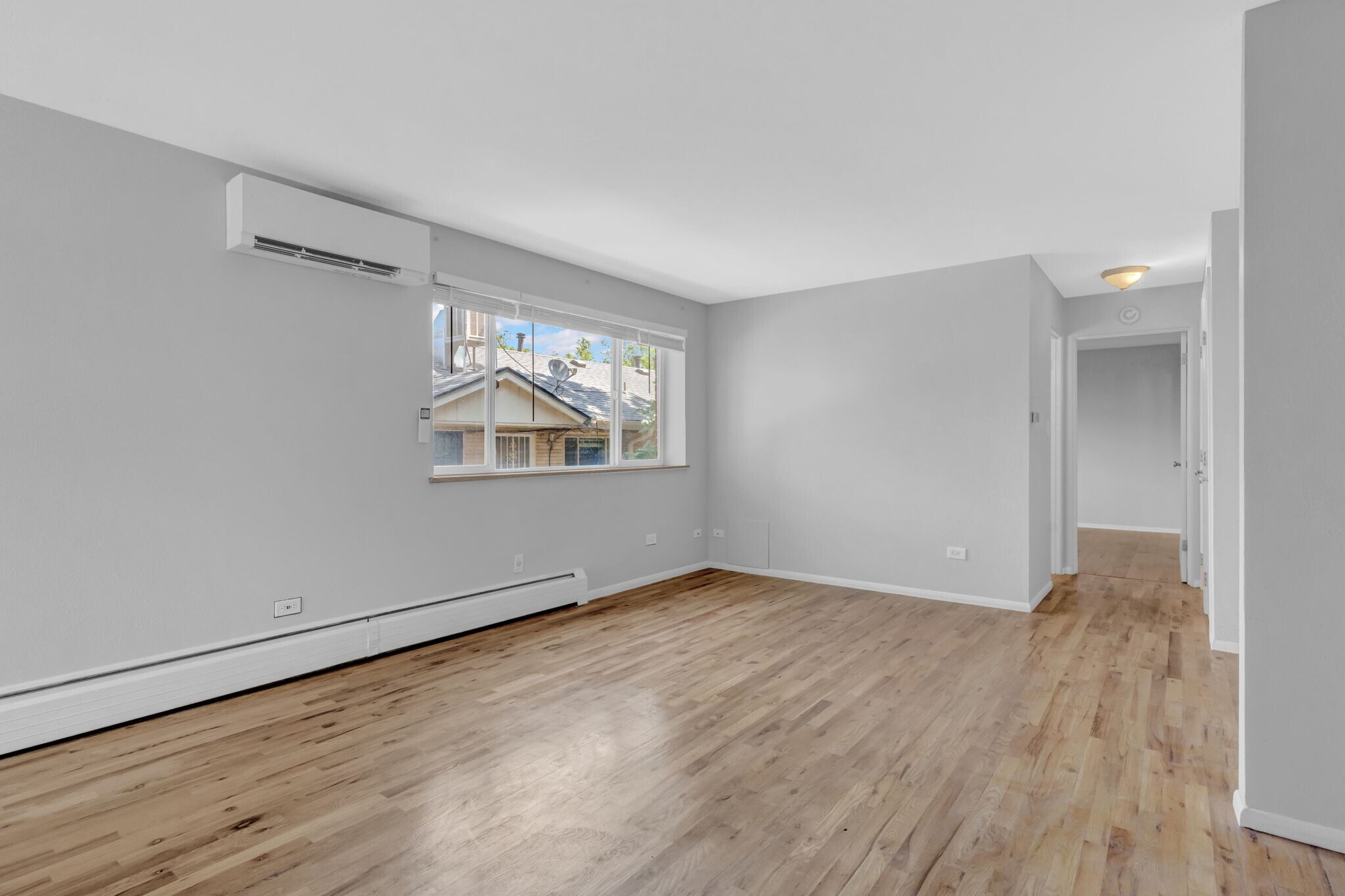 Living Area - 21 N Washington St