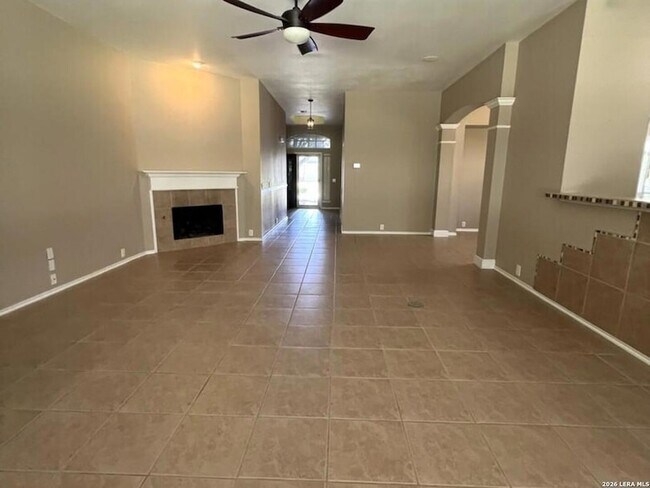 Building Photo - 4724 Green Bluff Dr